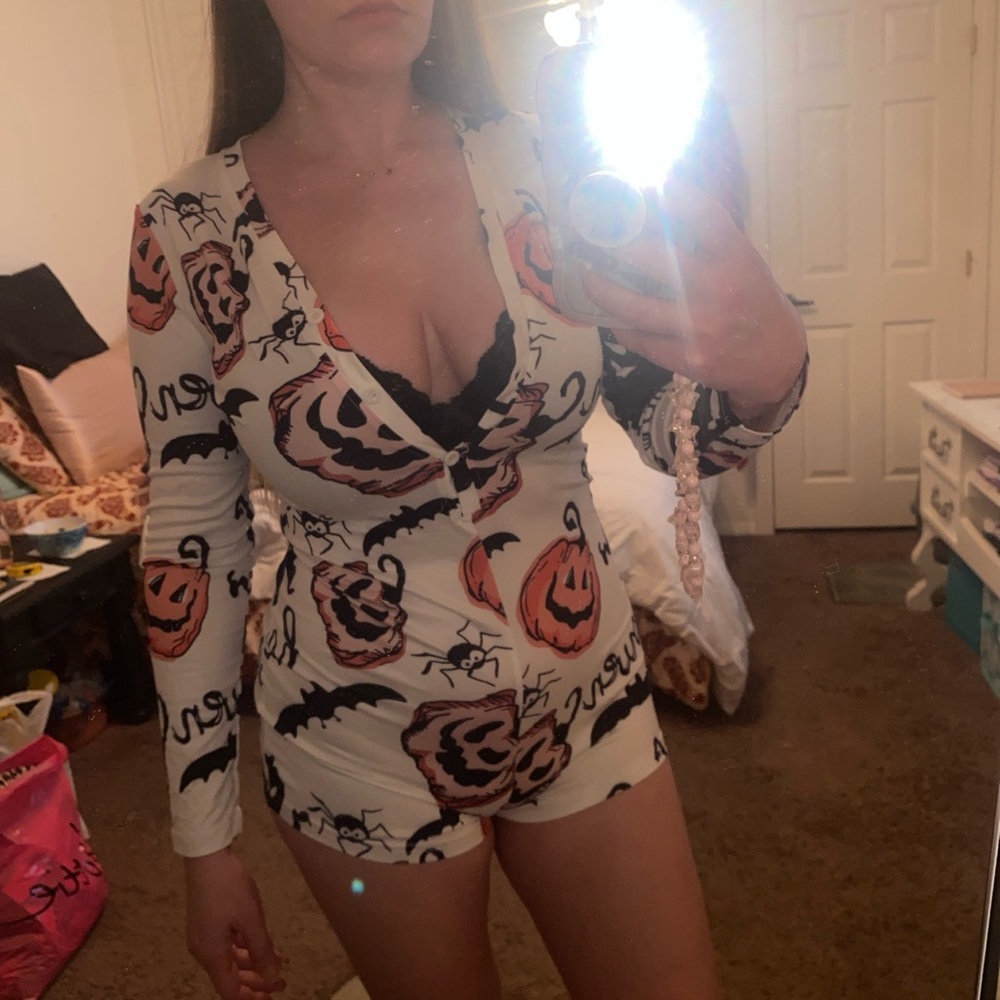 Halloween romper / onesie 🕷️ 👻